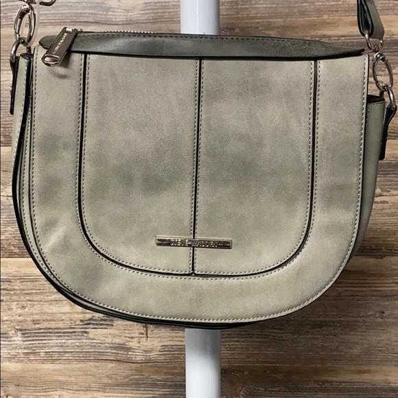 Steve Madden Gray Crossbody Messanger Bag EUC P1 - Picture 2 of 5